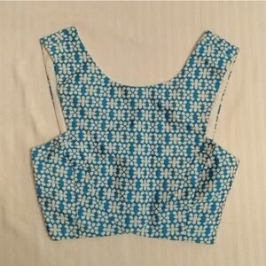 DO+BE NWOT blue and white patterned fitted crop top ccs